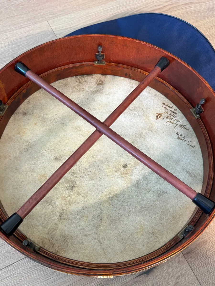 Malachy Kearns Handmade Tunable Bodhrán with Case - Image 3