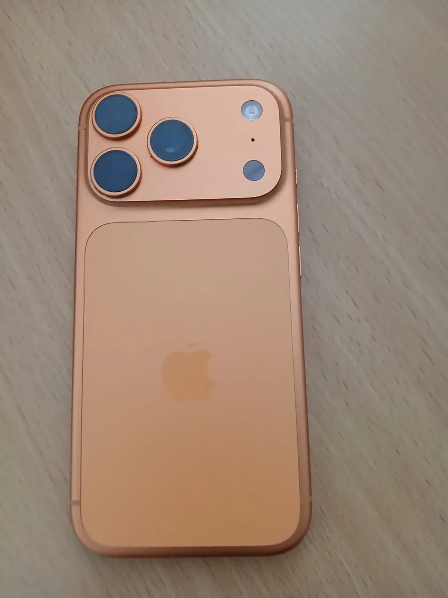iPhone 17 pro - Image 1