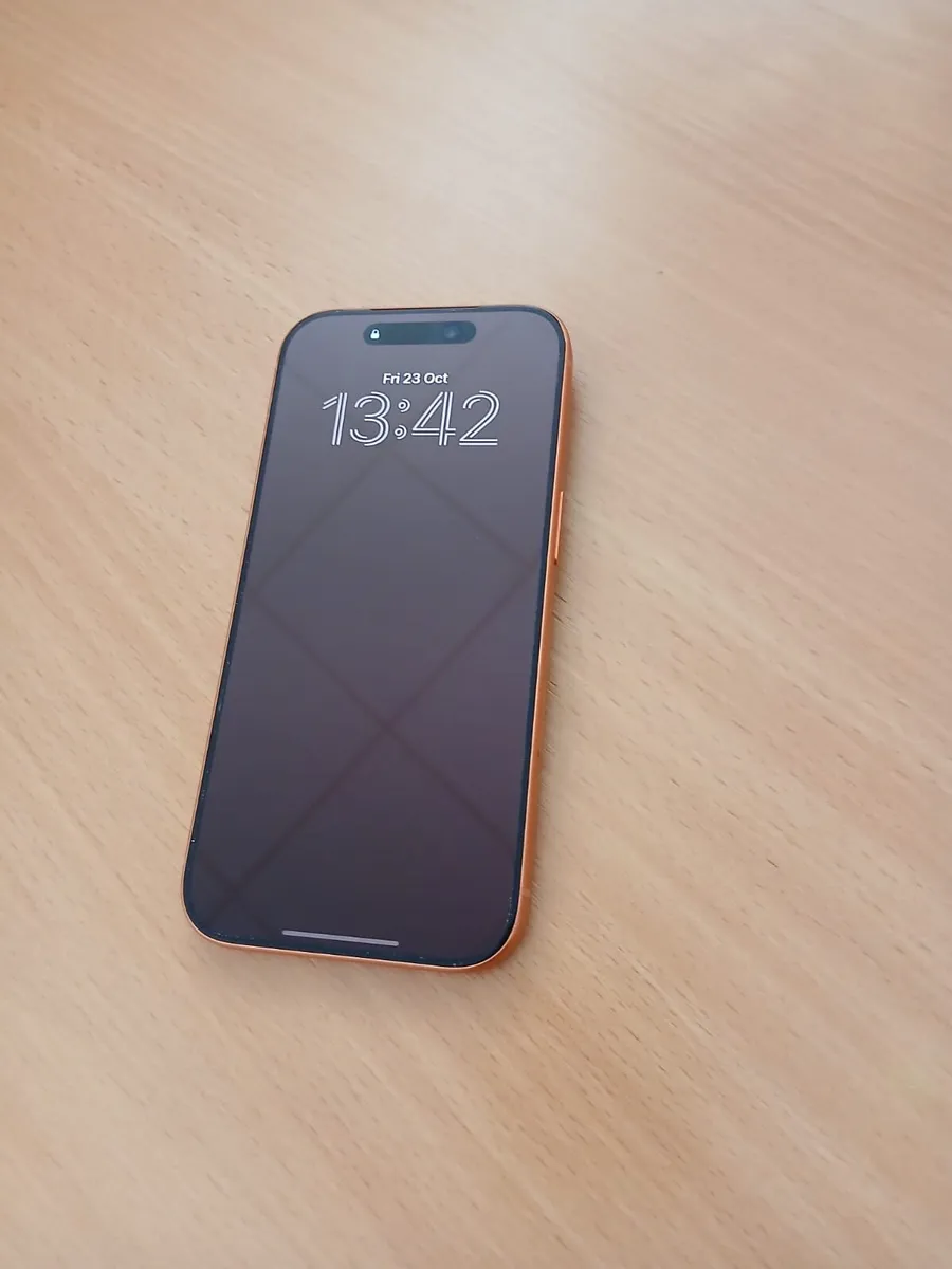 iPhone 17 pro - Image 4
