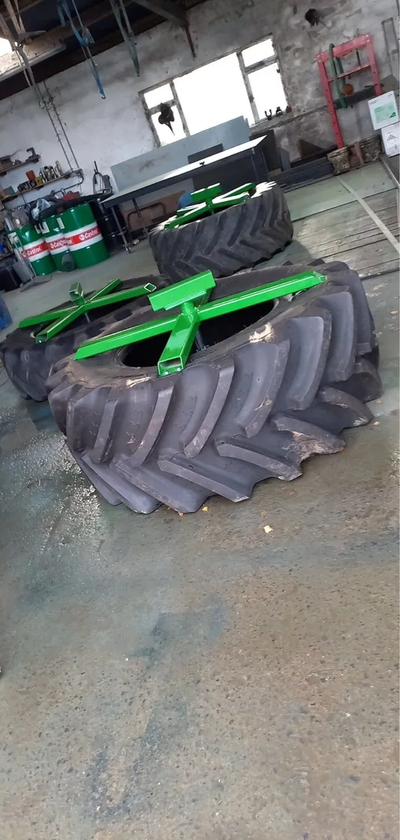 Silage pusher - Image 1