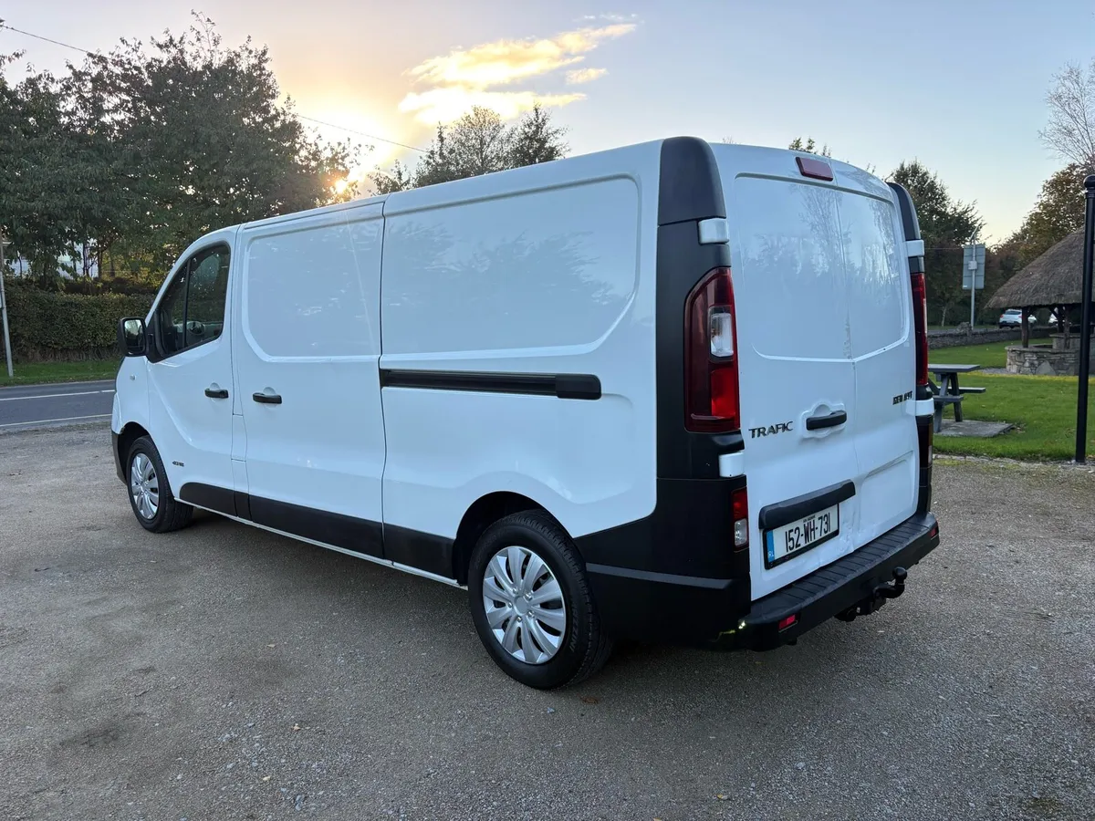 Renault Traffic CVRT Oct 2027 - Image 2