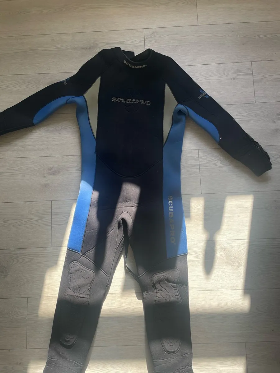 Wetsuit