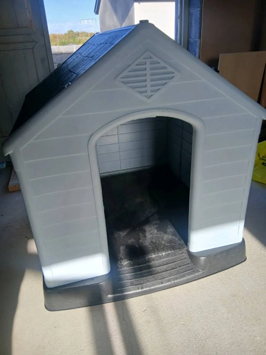 Dog kennel for sale - Image 3