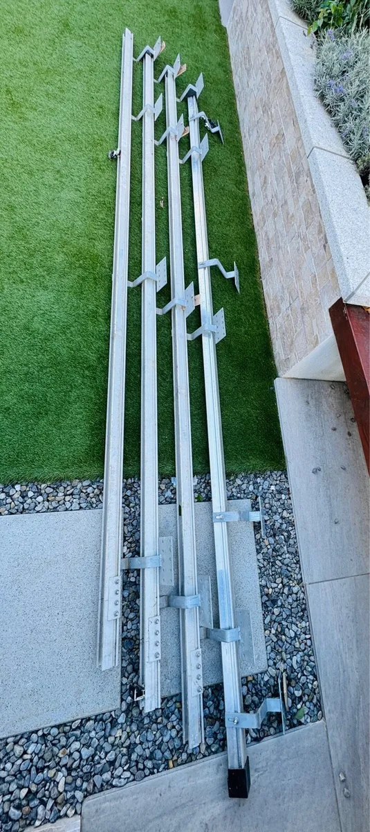 Solar panel Roof Rail - Image 1