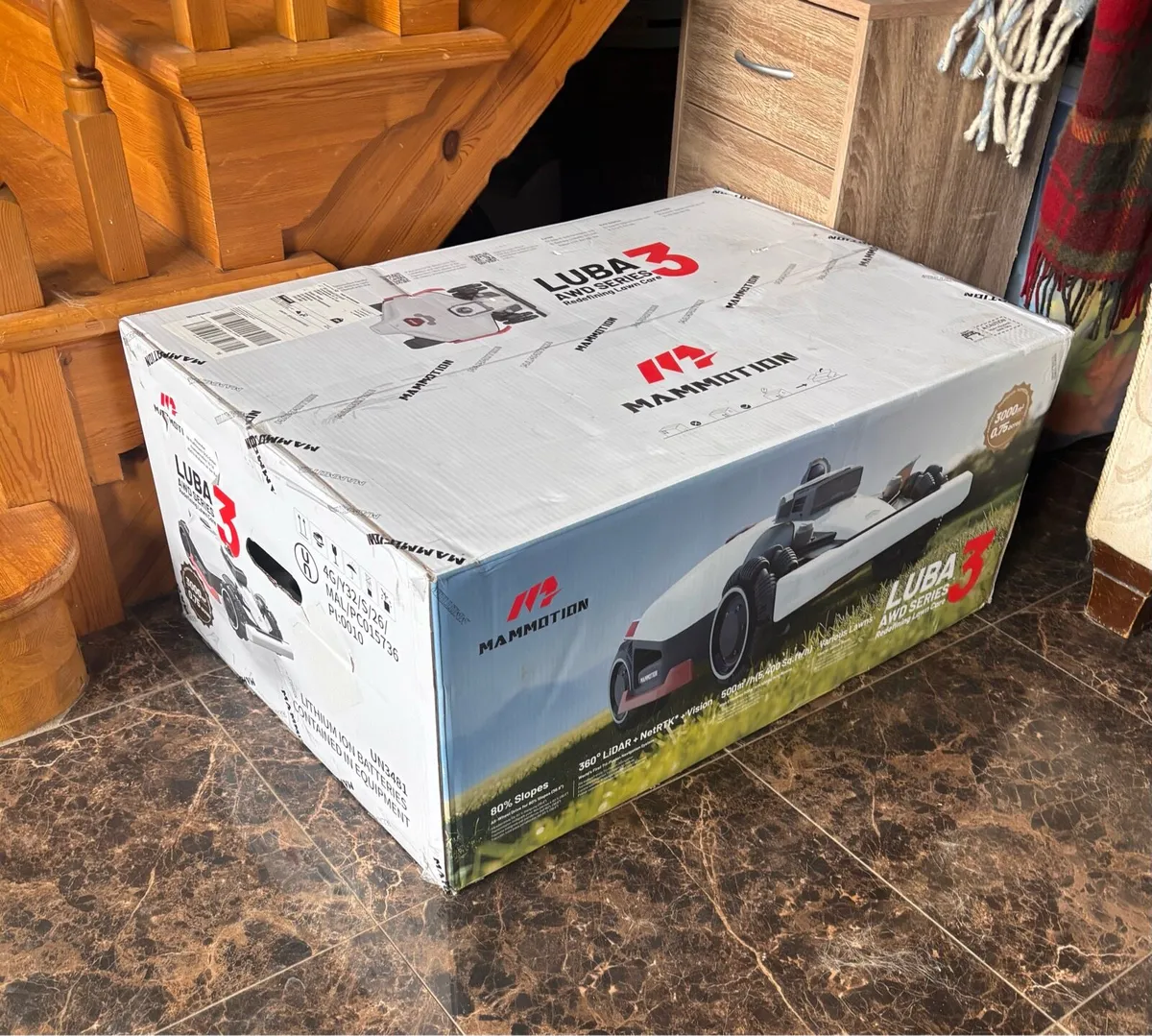 Mammotion LUBA 3 AWD 3000 - Brand New, Sealed - Image 2