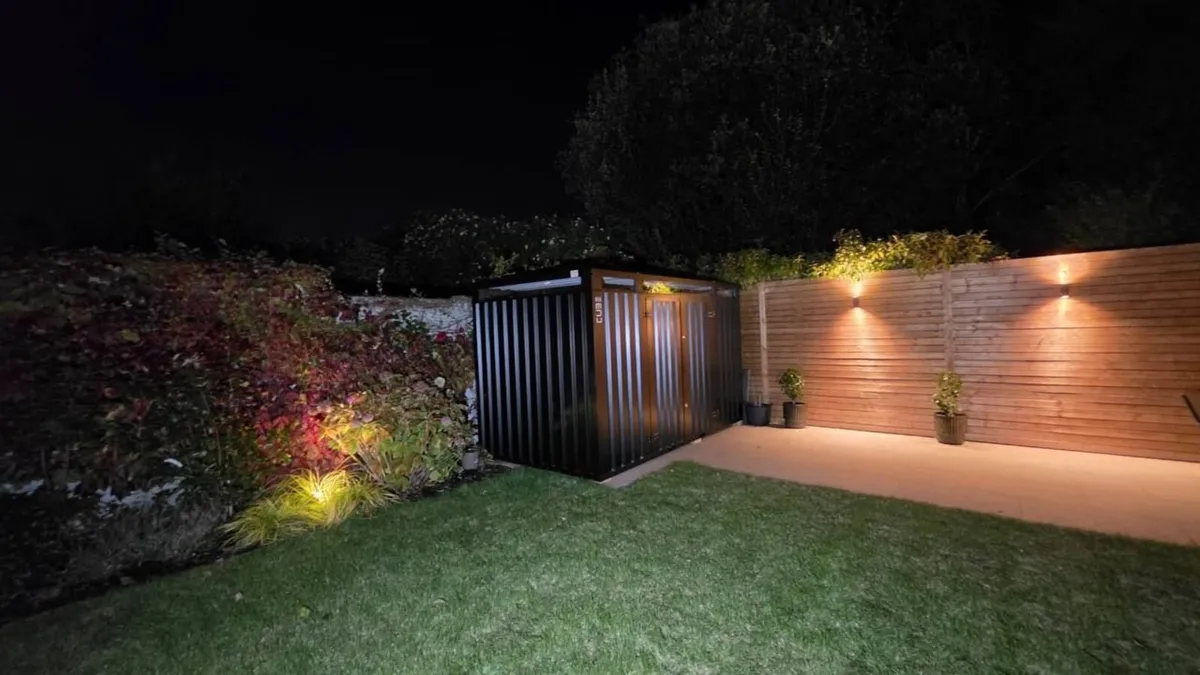 CUBE Steel Storage Unit with Top Panorama - Image 2