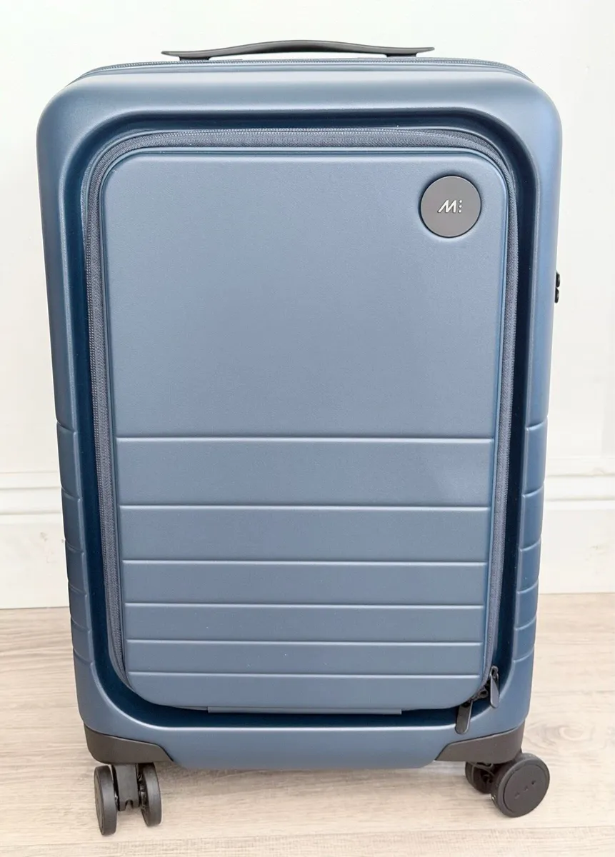 MONOS Expandable Premium Suitcase NEW - Image 1