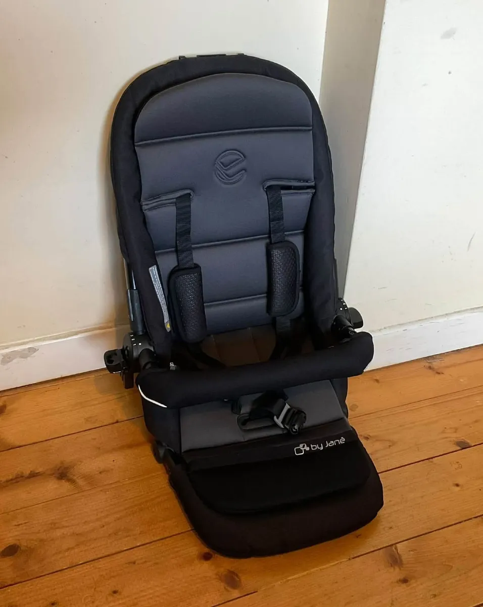 Jané Trider Pushchair Seat with Bumper Bar - Image 1
