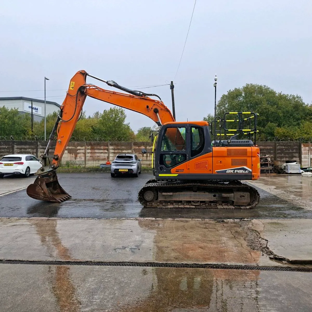 Doosan DX140LC-7 year 2022 - Image 1