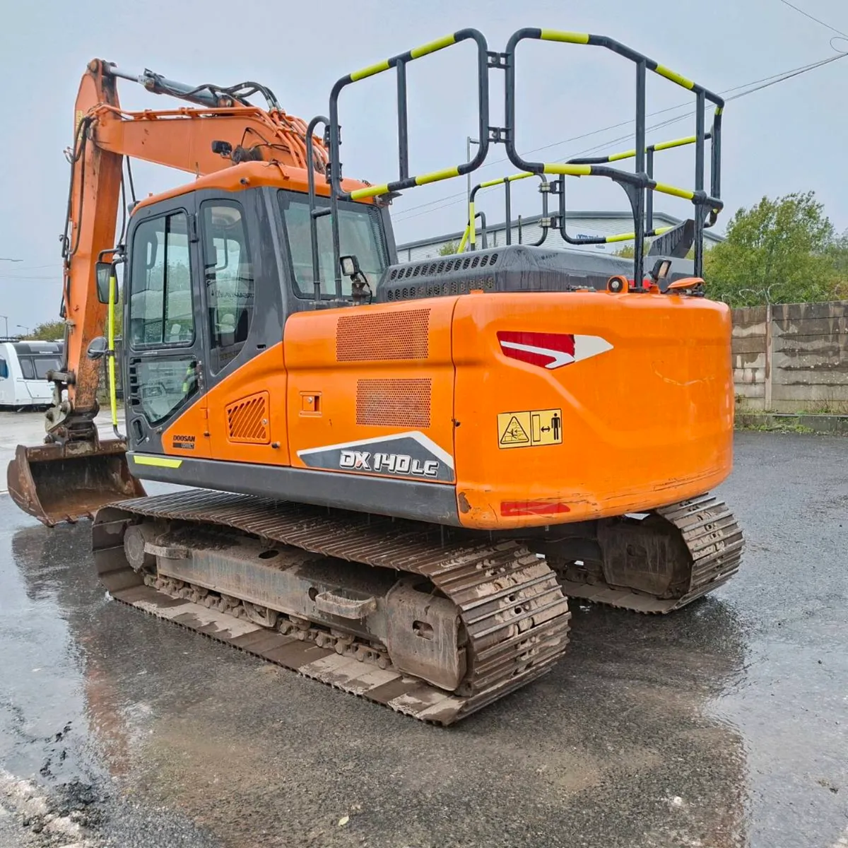 Doosan DX140LC-7 year 2022 - Image 2