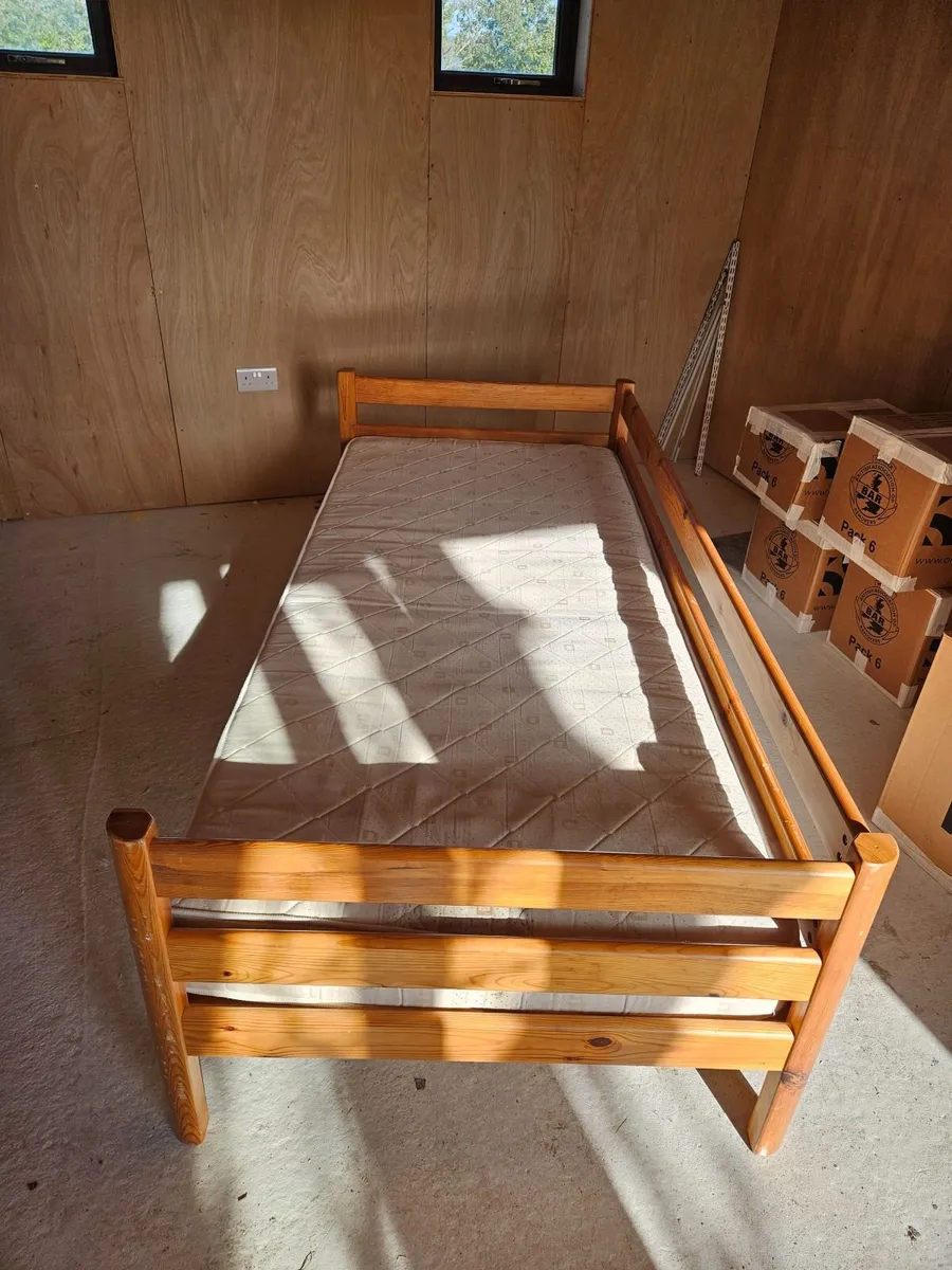 Solid pine Bunk Bed - Image 4