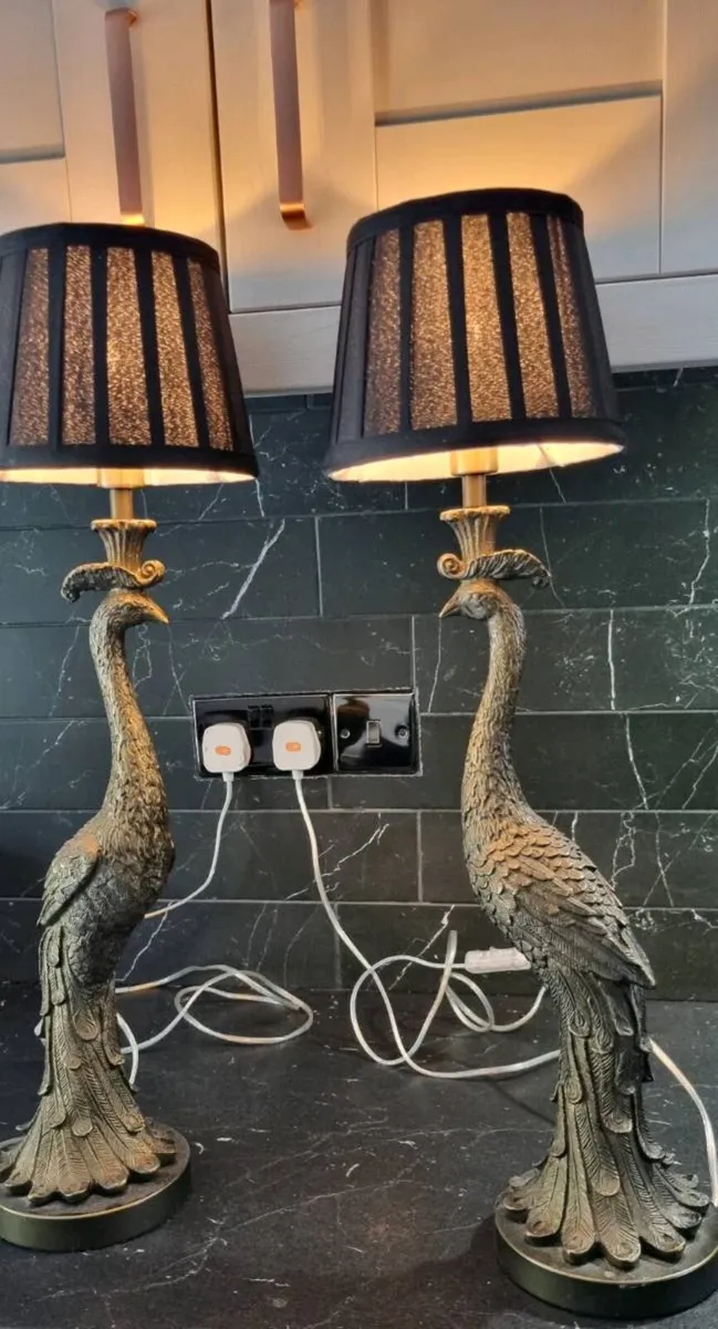 FABULOUS PAIR PEACOCK BRONZE METAL LAMPS - Image 2