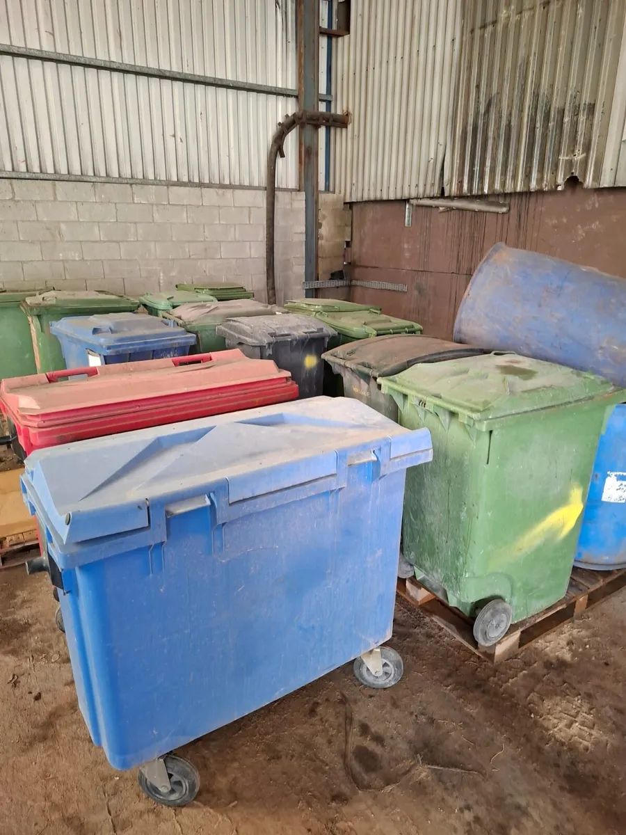 Wheelie bins - Image 2