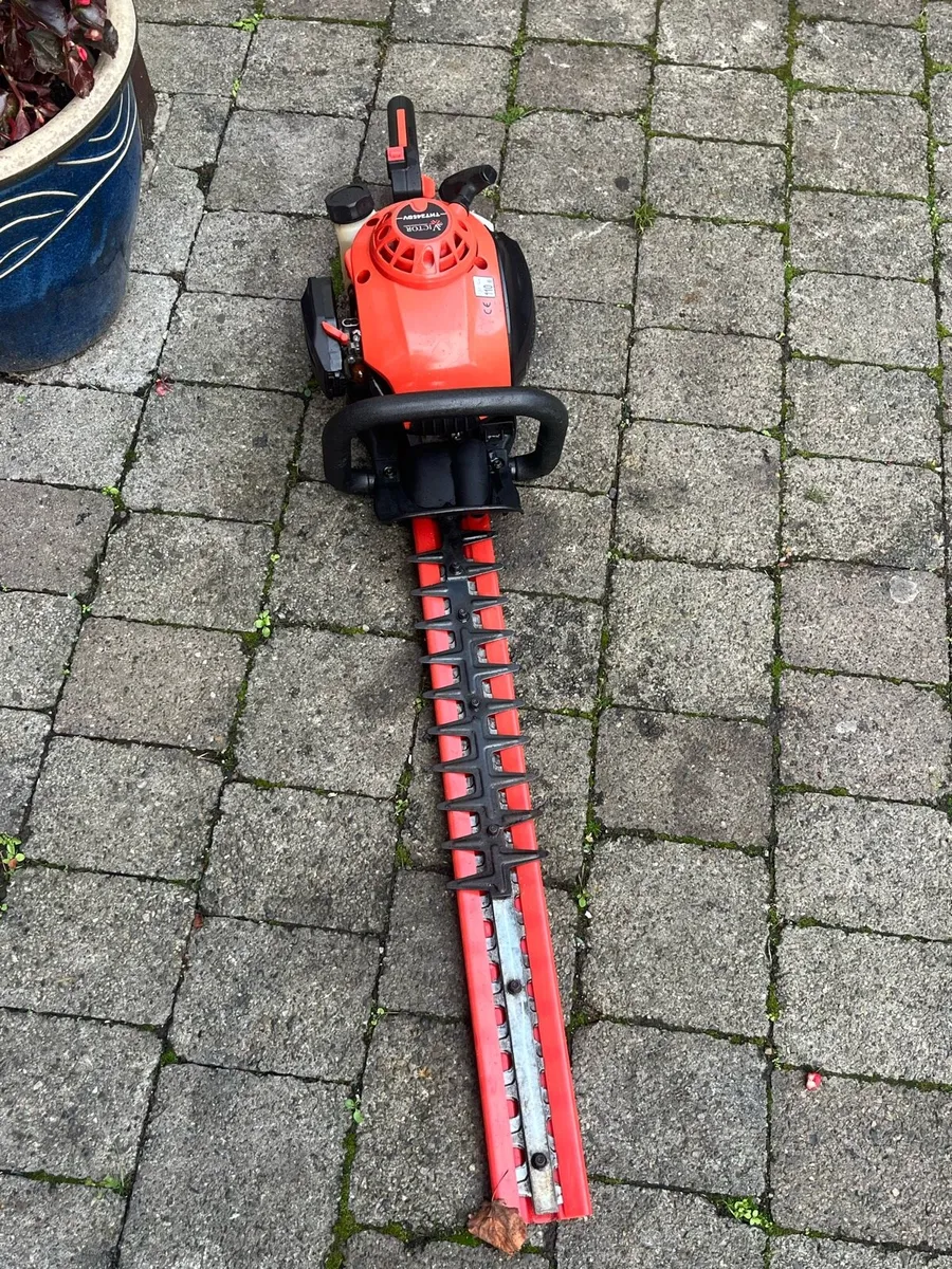 Hedge trimmer - Image 1