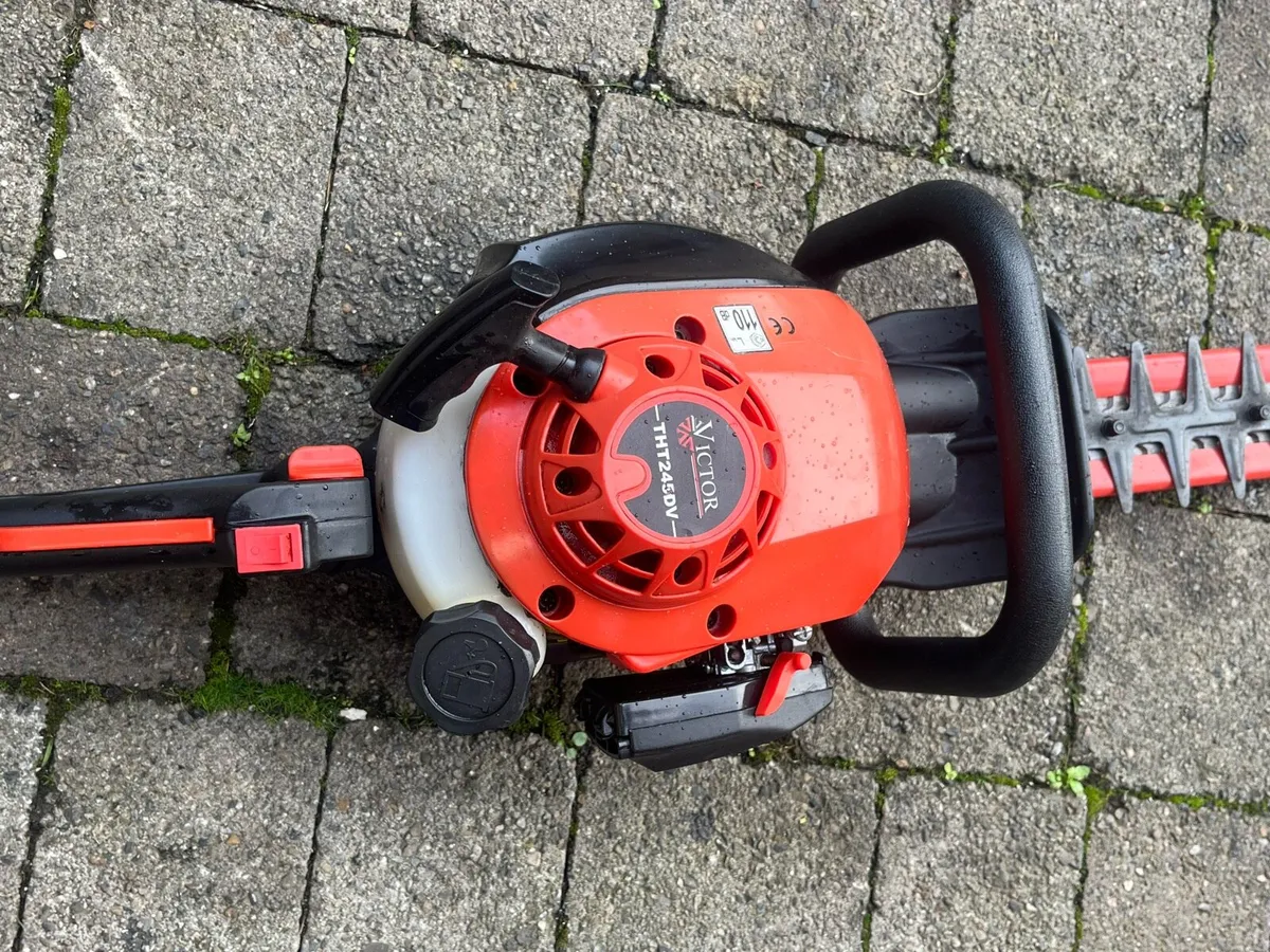 Hedge trimmer - Image 2