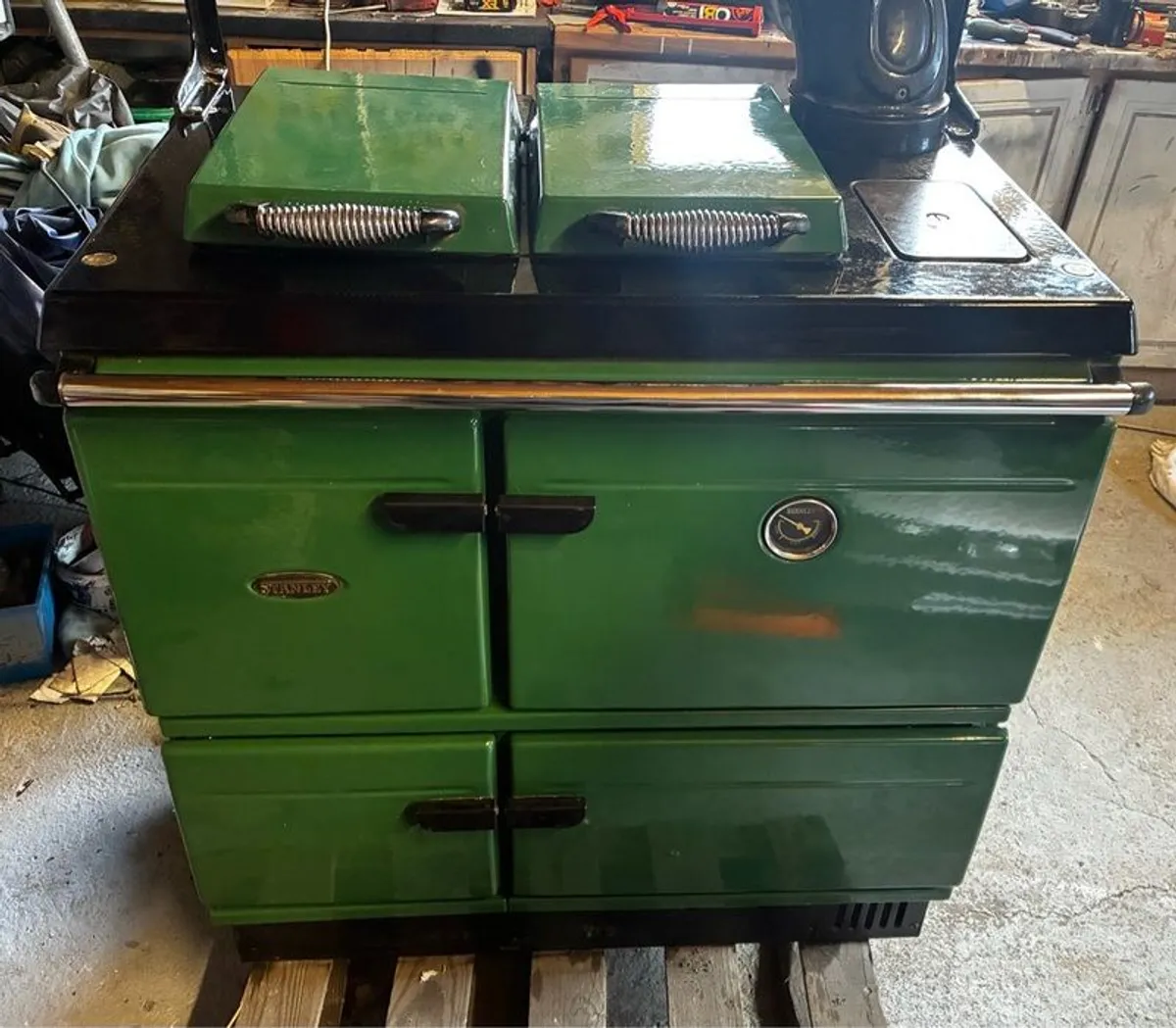 stanley oil twin series 100k BTU's - Image 1