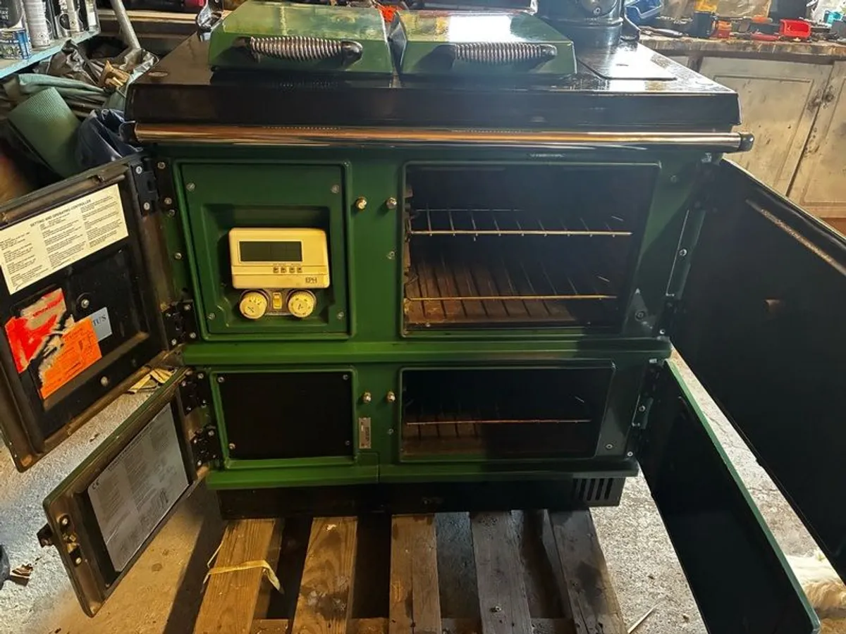 stanley oil twin series 100k BTU's - Image 2