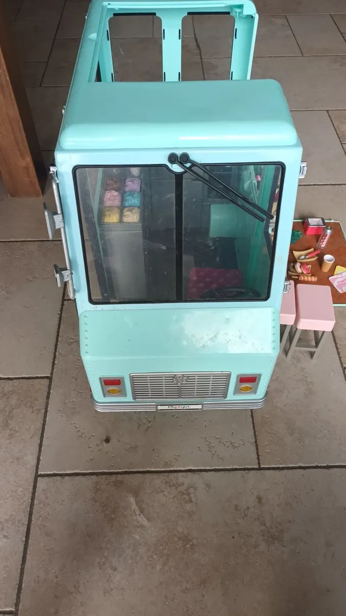 Our Generation Ice Cream Van - Image 4