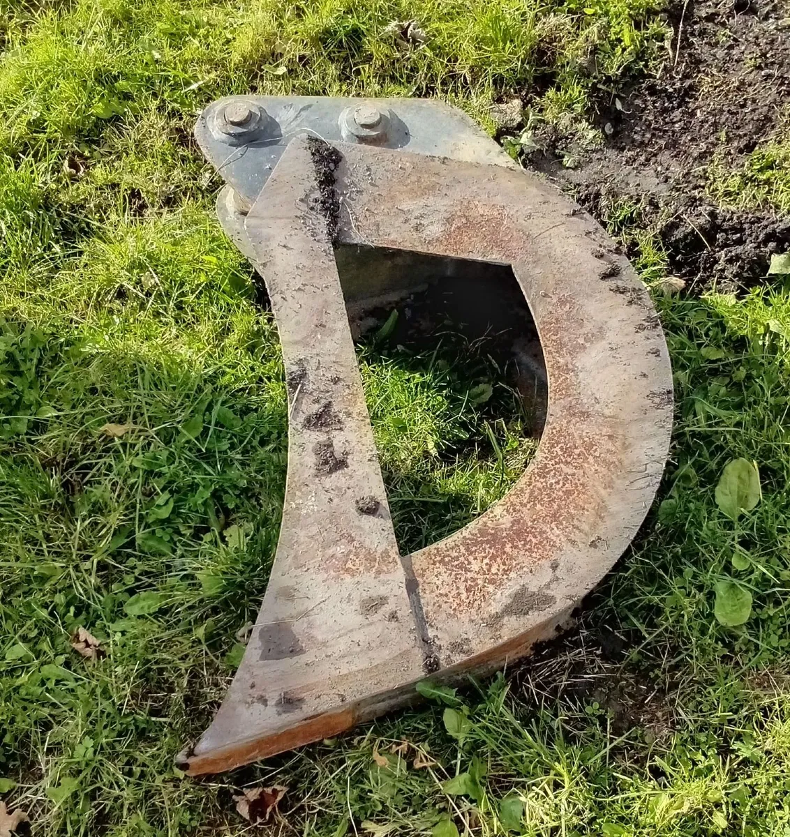 Mini Digger Bucket - Image 1