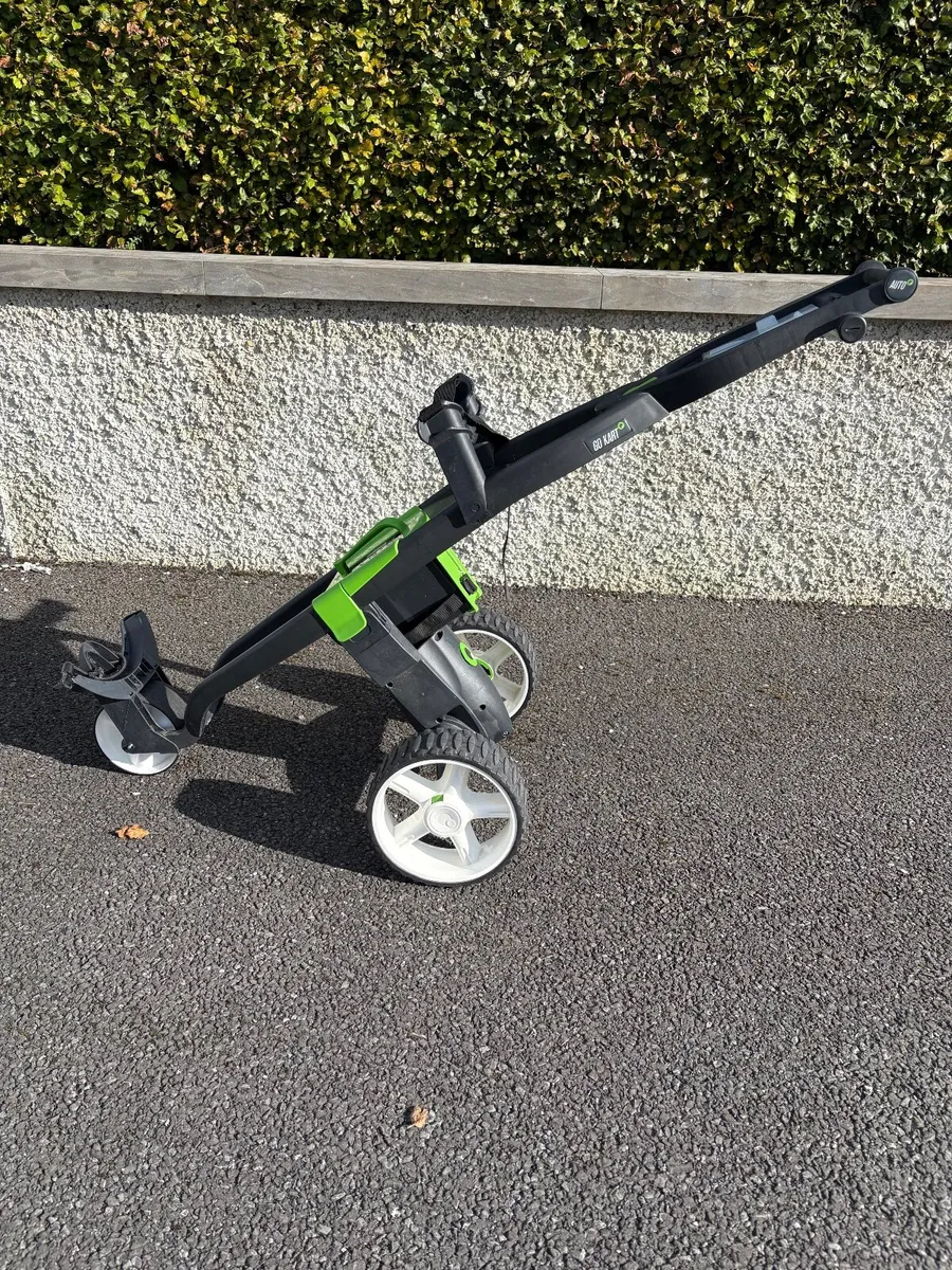 Battery powered electric golf trolley. - Image 2