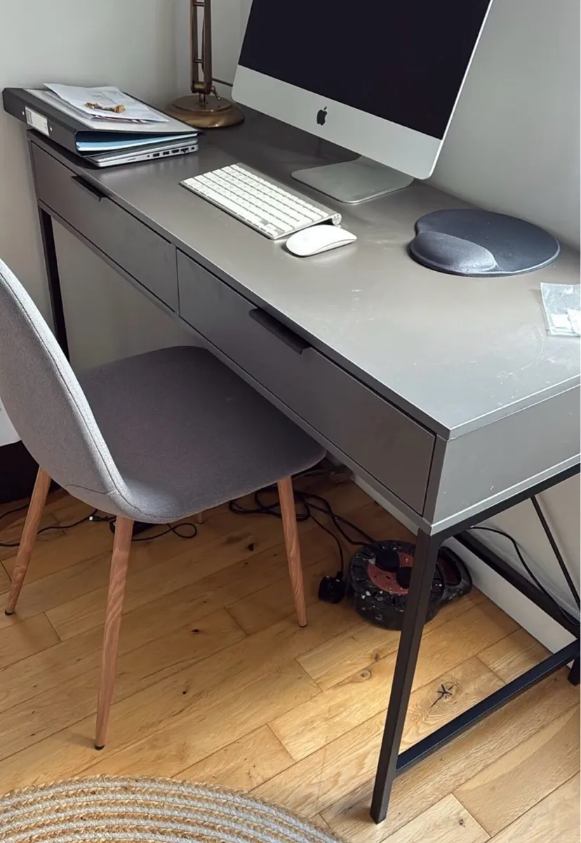Desk - Image 2