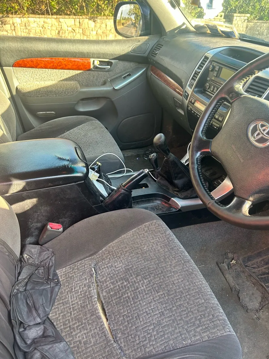 Toyota landcruiser - Image 4