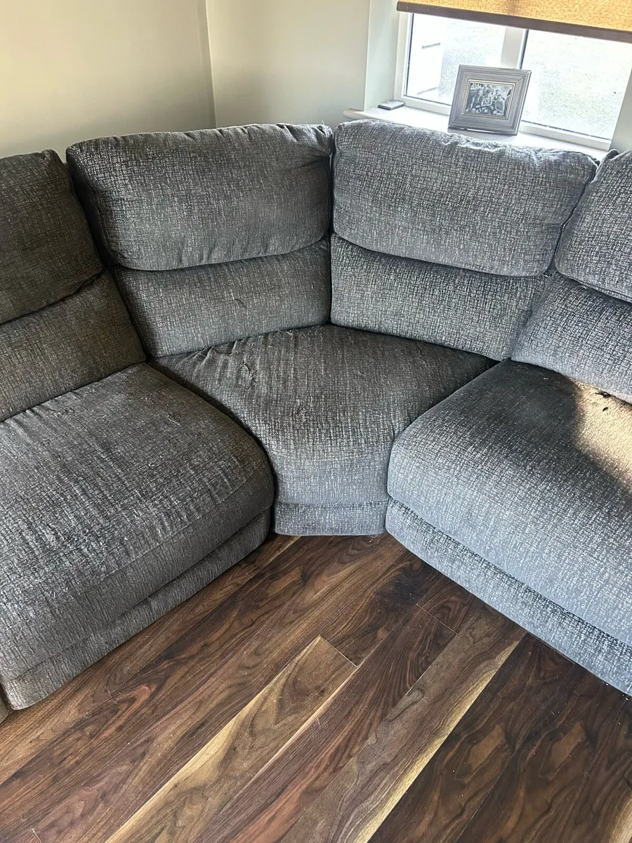 Large L shaped sofa - Image 3