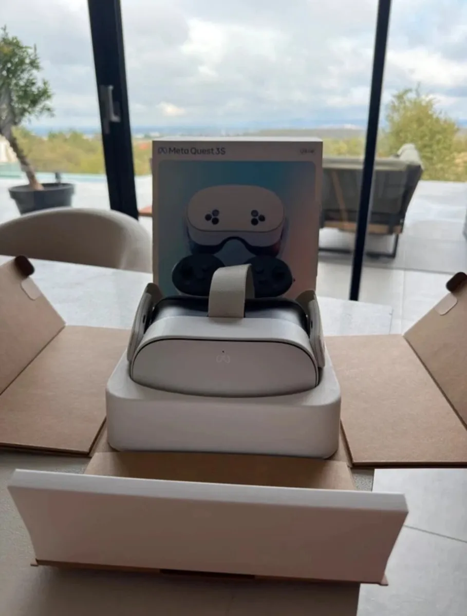 🔥 Meta Quest 3S 128GB VR Headset – Complete Set - Image 2