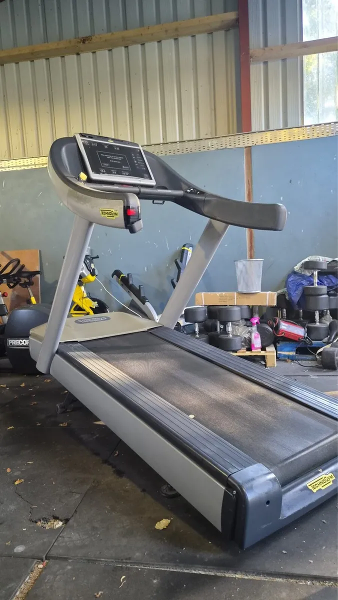 TECHNOGYM COMMERCIAL TREADMILL TOUCHSCREEEN - Image 1
