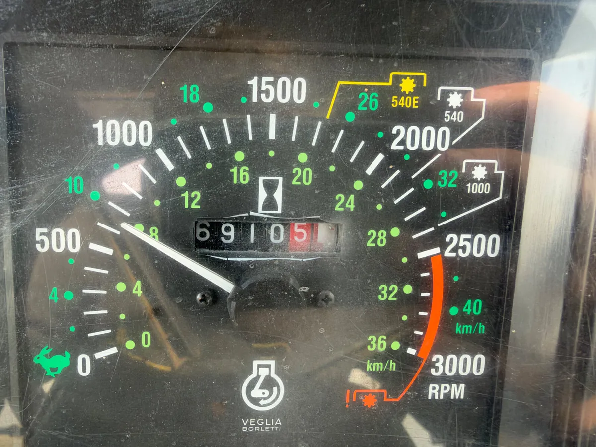 1997 New Holland 5635 2wd - Image 3