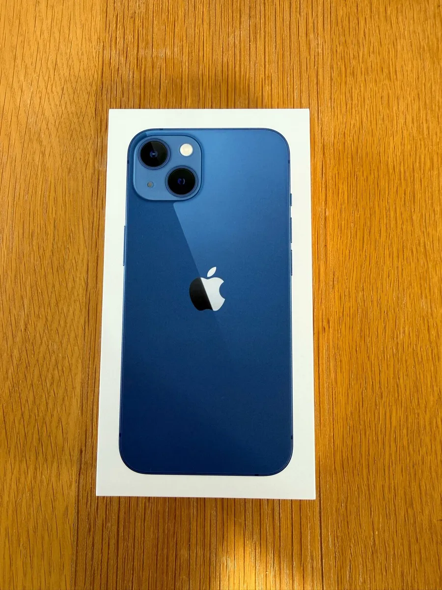 iPhone 13 - Image 3