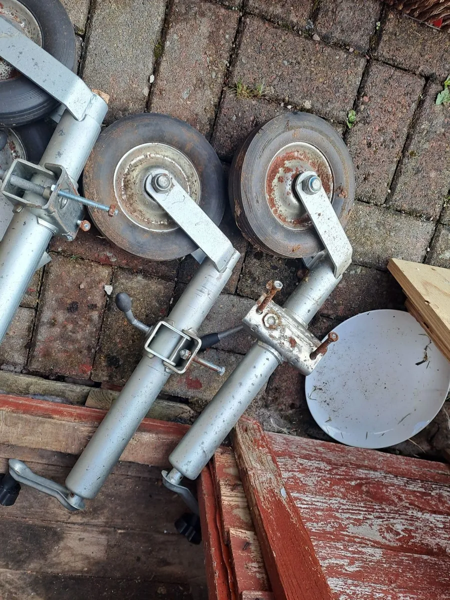 JOCKEY WHEELS - Image 2