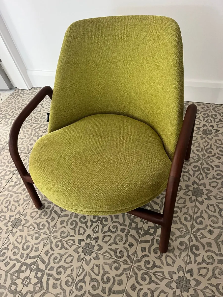 Living room or bedroom chair - Image 3