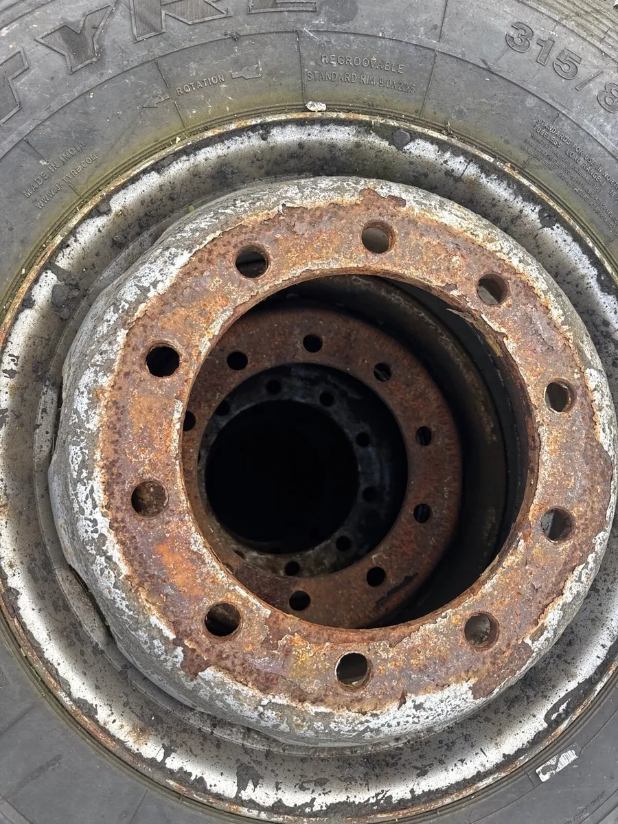 Scania truck wheels 315/80 r22.5 - Image 3
