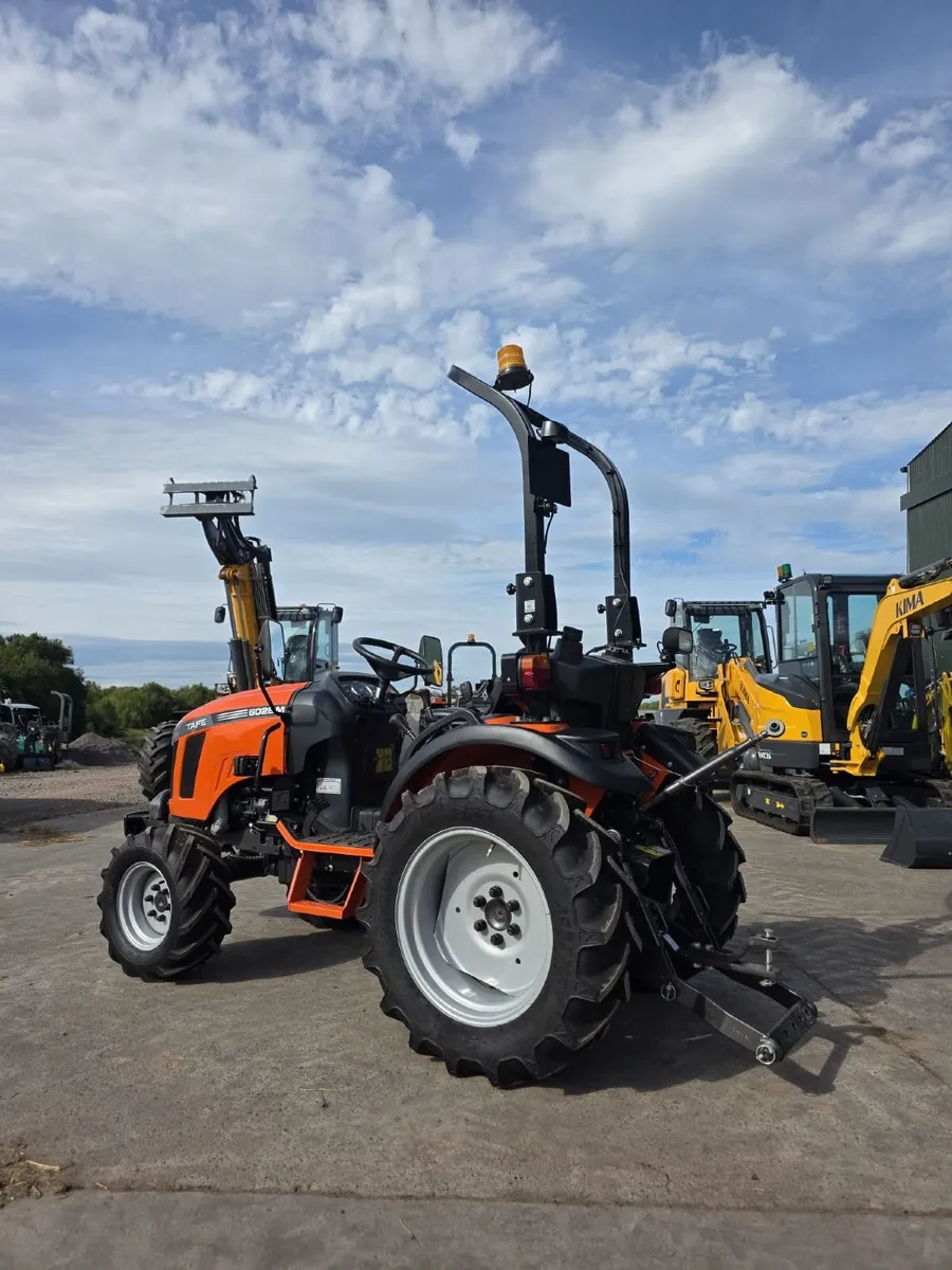 Tafe 6028M Tractor - Image 3