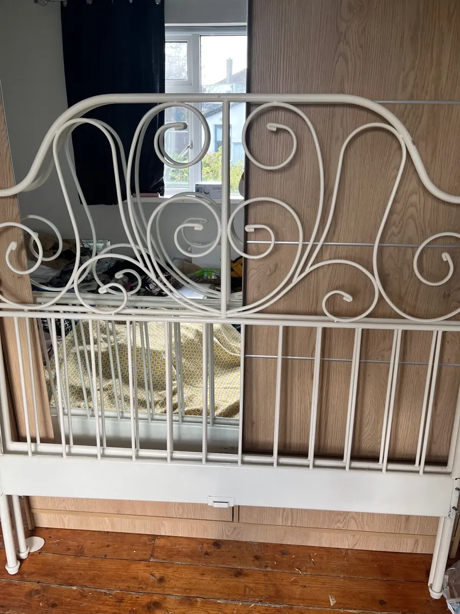 Double bed frame