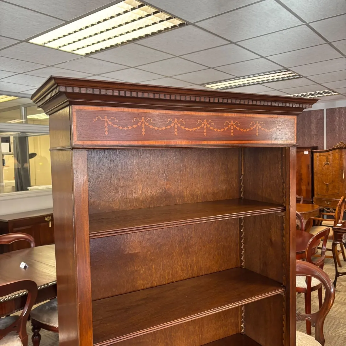 A beautiful traditional Sheraton Revival open book - Image 1