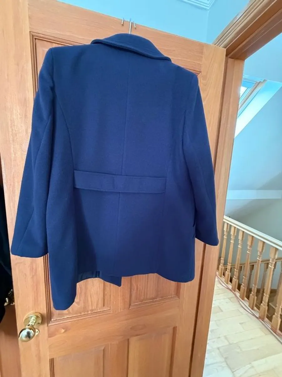 Navy ladies winter coat- NEVER worn (size 16) - Image 4