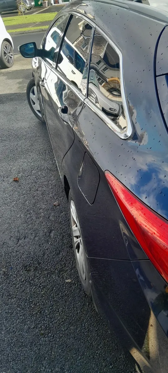 131 Hyundai i40 1.7 Comfort Blue Drive - Image 4