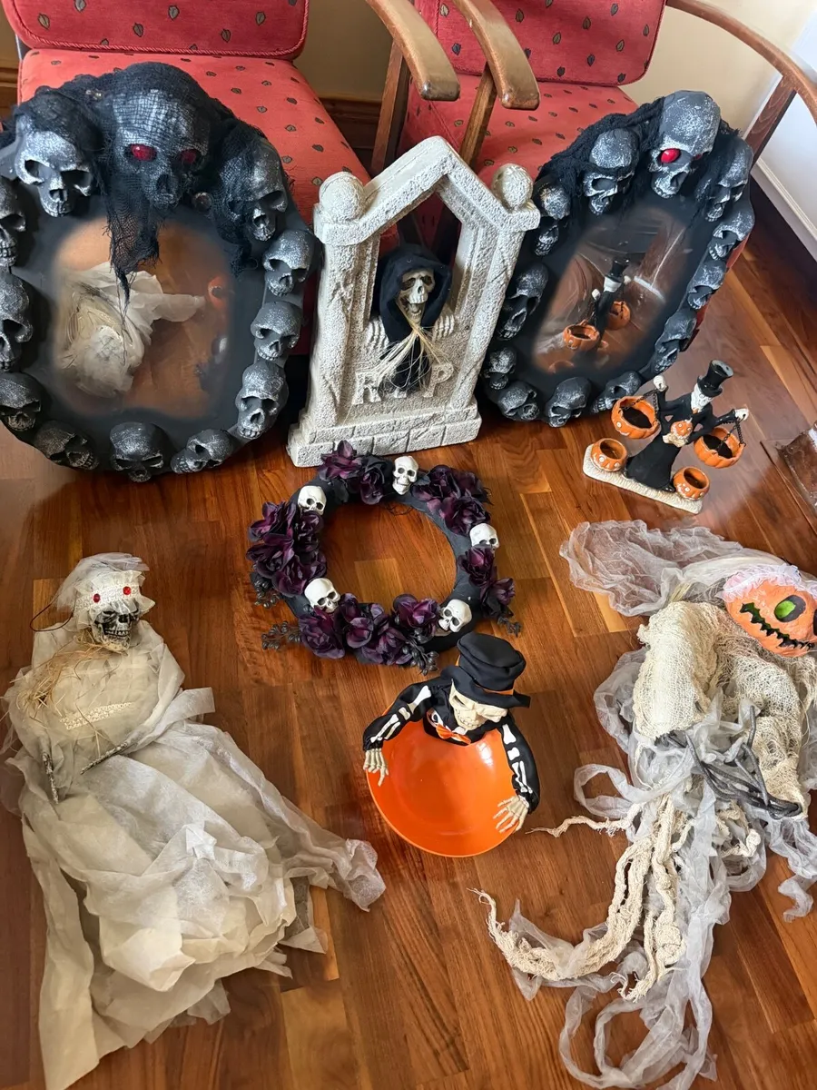 Halloween decor - Image 2