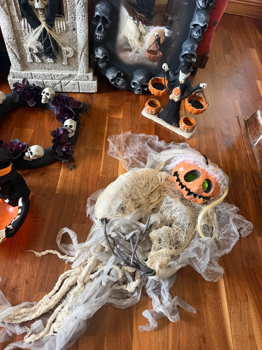 Halloween decor - Image 3