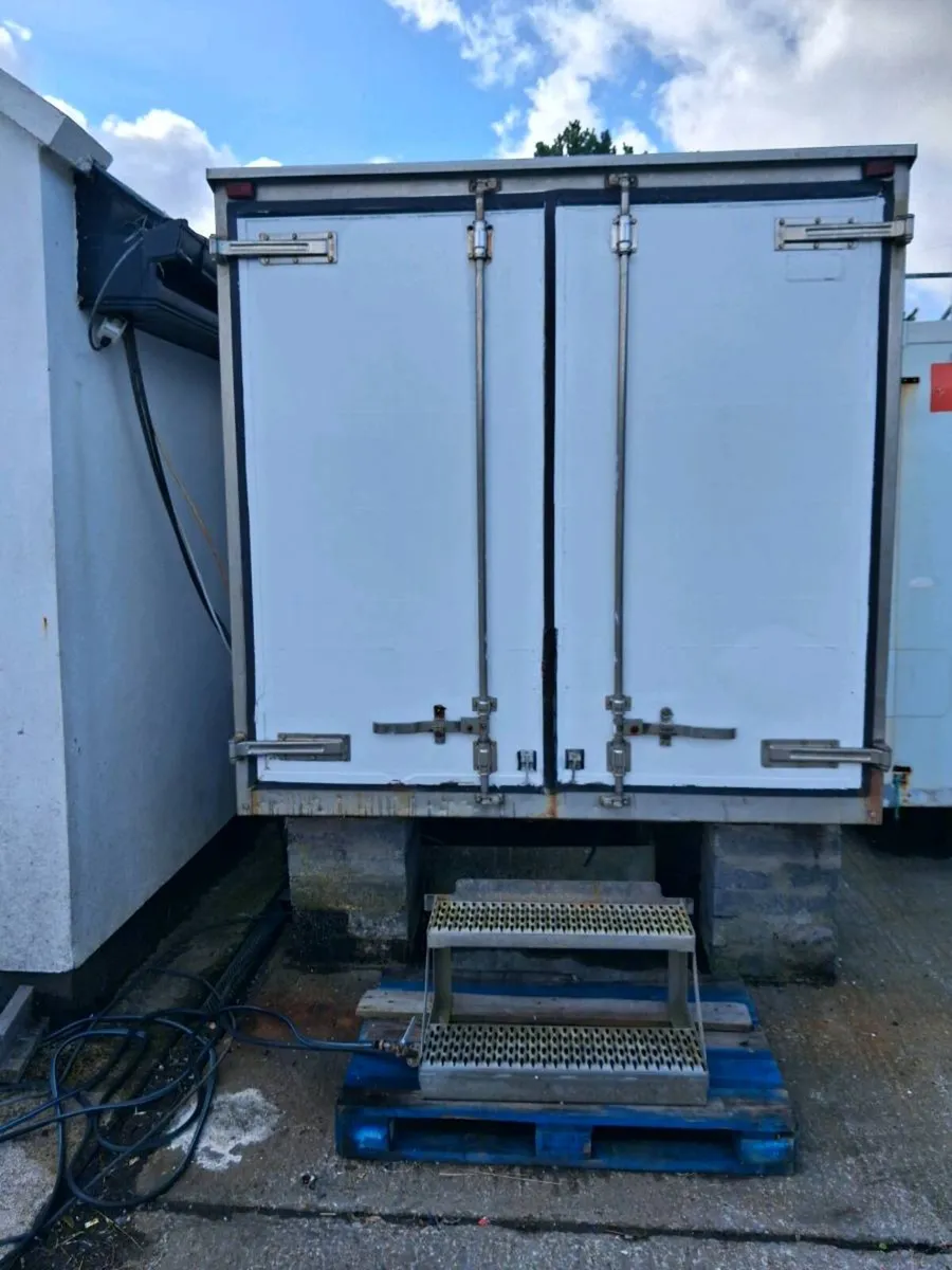 outside fridge chiller container - Image 4