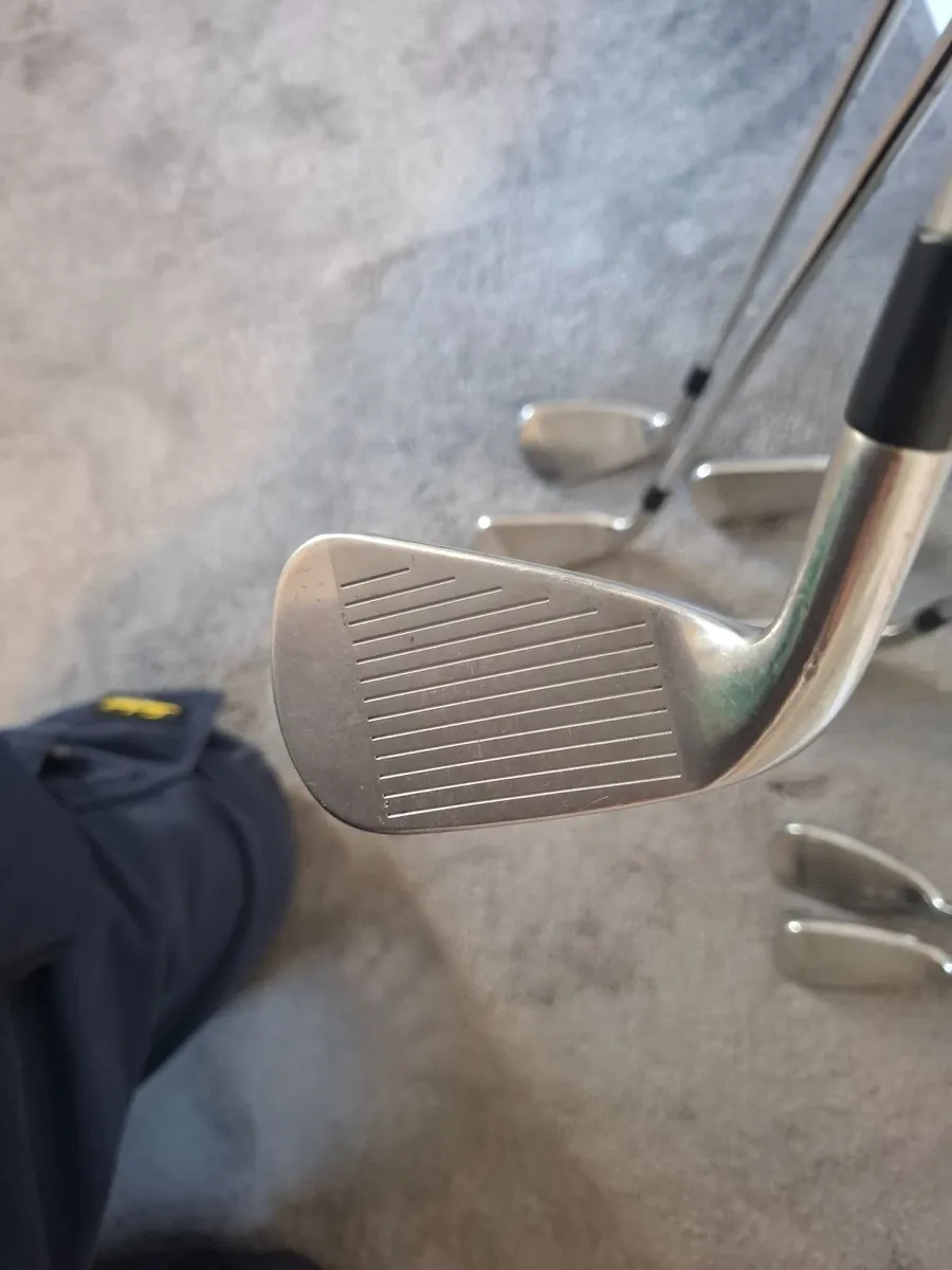 Set Titleist Ap1 716(4-p.w )stiff - Image 4