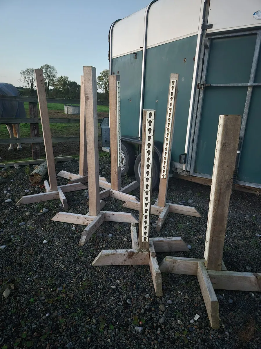 Show jump stands - Image 2