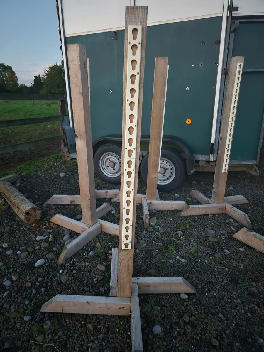 Show jump stands - Image 1