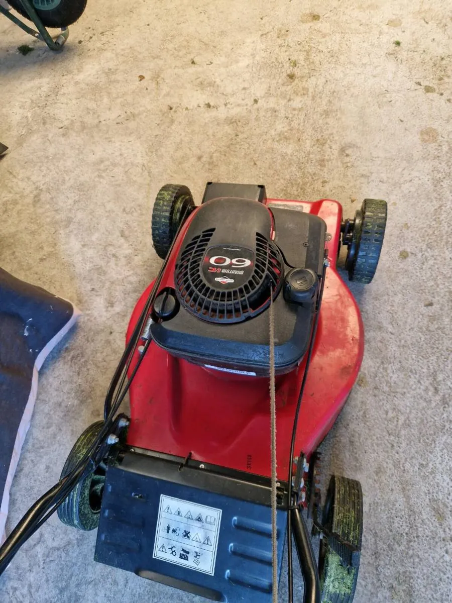 Push Lawnmower - Image 3