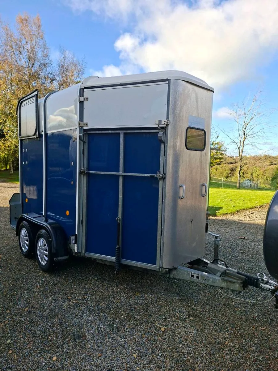 Ifor Williams 505 Double Horsebox - Image 1