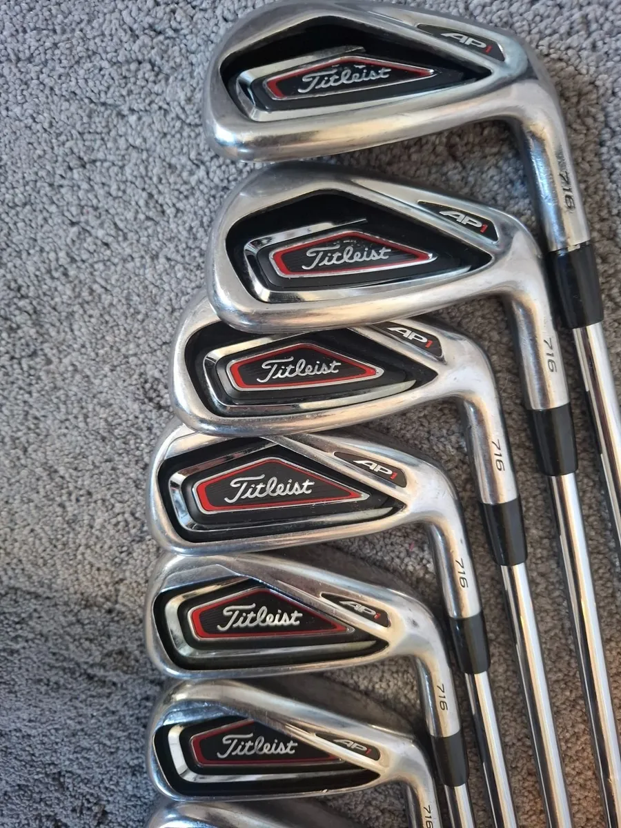 Set Titleist Ap1 716(4-p.w )stiff - Image 1