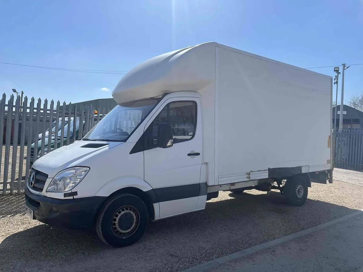 Mercedes-Benz Sprinter 2013