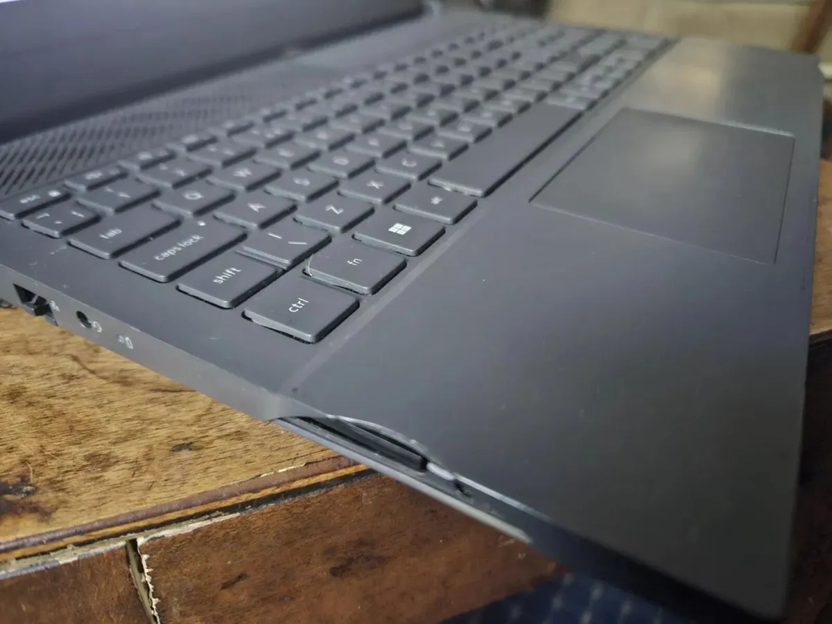Dell G15 5530 Gaming Laptop – i7-RTX 4060 360HZ - Image 4